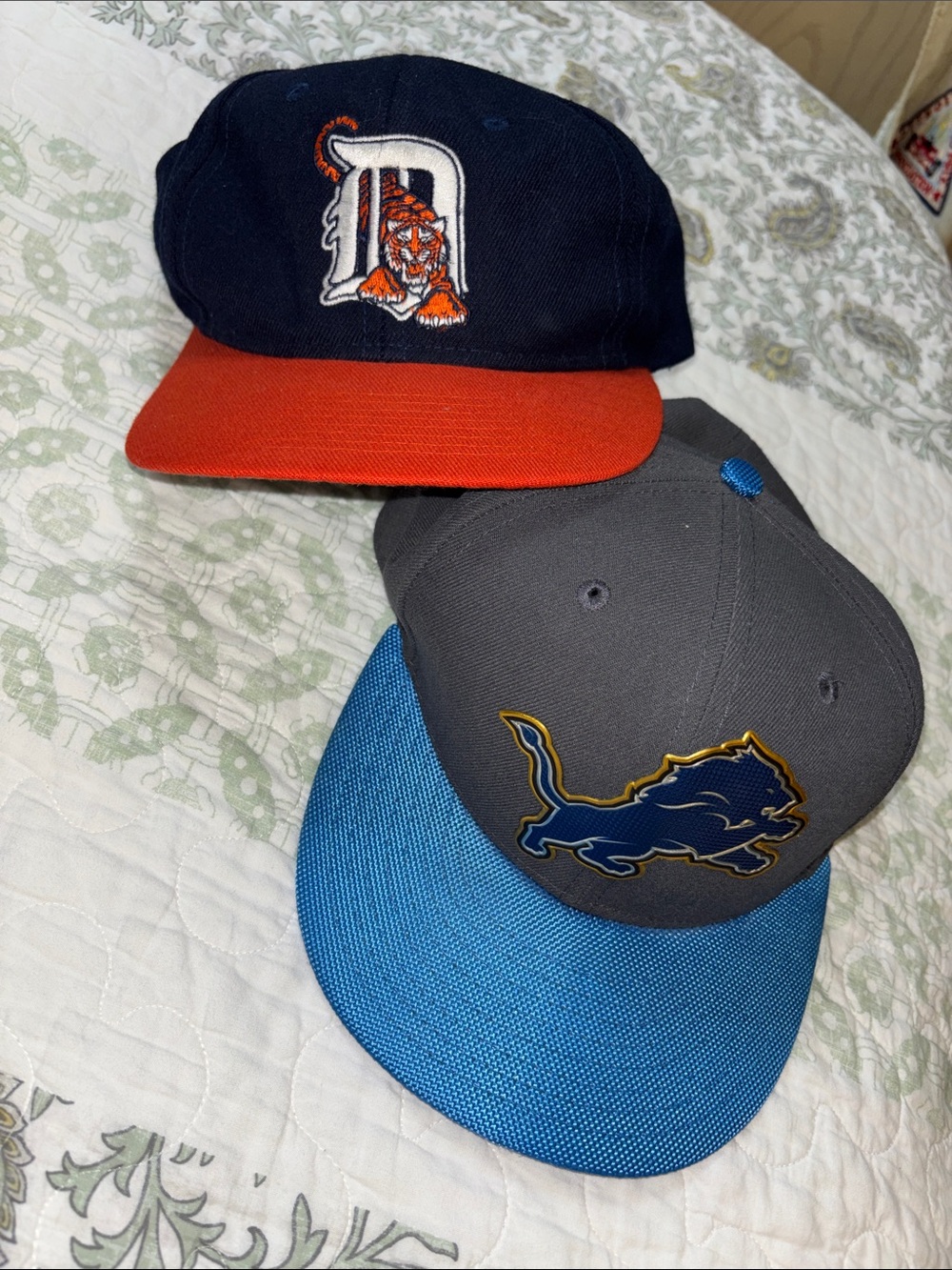 Set of two 1 Detroit Tigers adults baseball caps  logo 7 . NFL Detroit Lions.